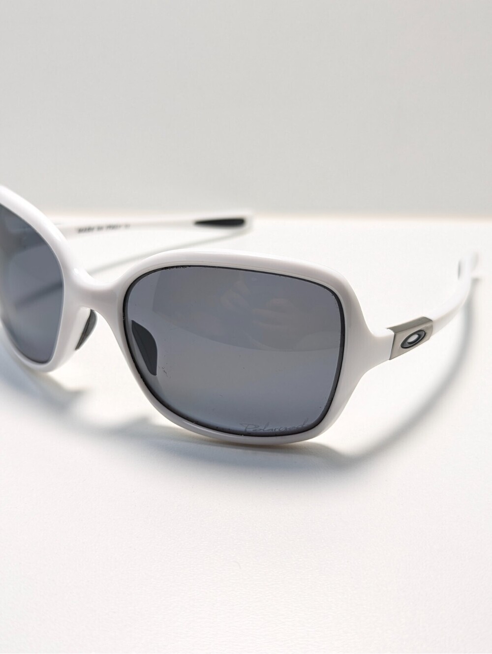 Oakley Obsessed Casual Gray UV White Oversized Square Women’s Fashion Sunglasses - Picture 6 of 11